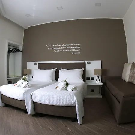 Bed & Breakfast L'essenza 4*