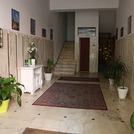 住宿加早餐酒店 L'essenza 4*