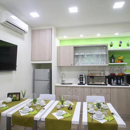 Bed & Breakfast L`essenza 4*