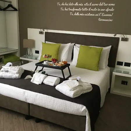Bed & Breakfast L`essenza 4*